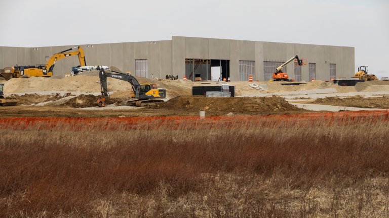 construction on large building