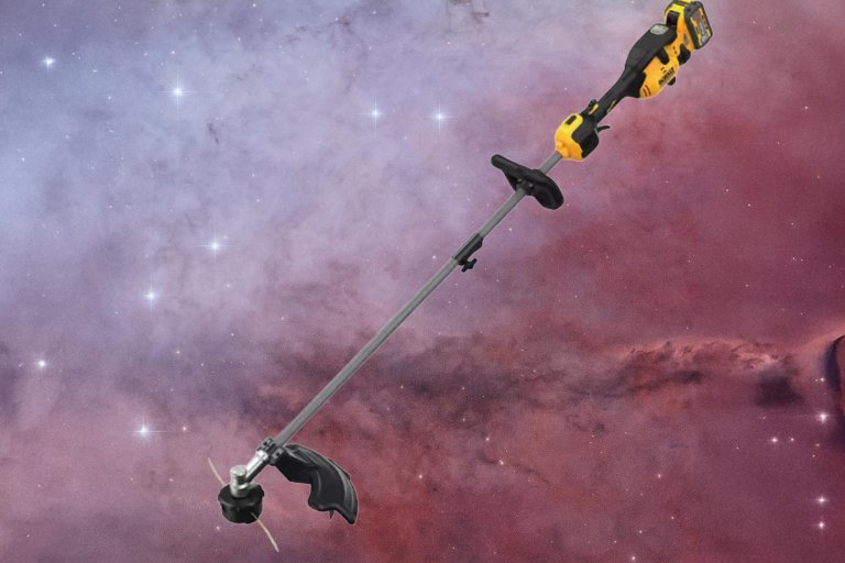 DEWALT Flexvolt 60V Max 17-inch cordless battery powered trimmer