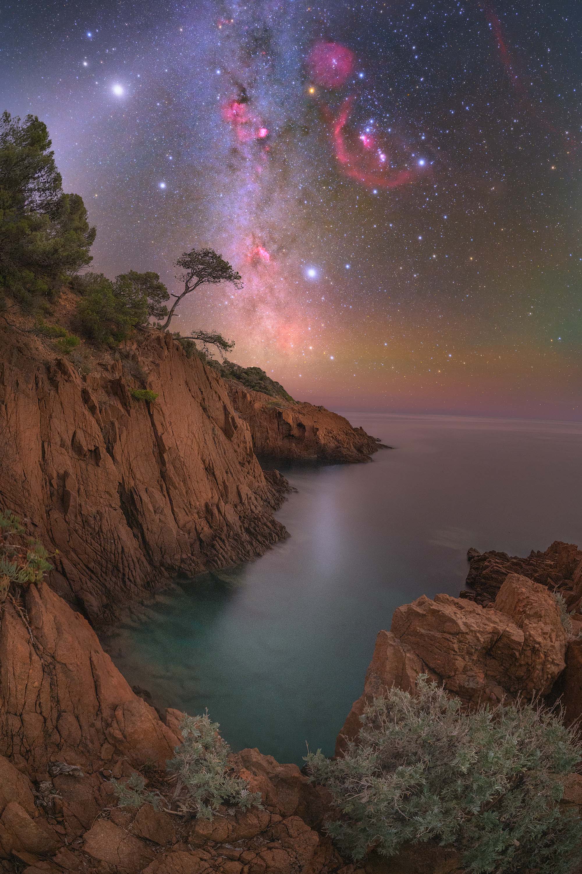 The night sky takes on a distinctly different character during this time of year, especially with the arrival of the winter constellations. The tones feel cooler, the air sharper, and Orion rises prominently above the horizon, becoming the centerpiece of the scene. It’s a season that brings a quiet, almost meditative atmosphere to nightscape photography. This image was captured along the sea cliffs near my home in the south of France, a place where the coastline, the stars, and the surrounding silence come together in perfect balance. Having access to such diverse landscapes, from mountains to the sea, all within reach of dark skies, makes moments like this not only possible, but deeply rewarding.