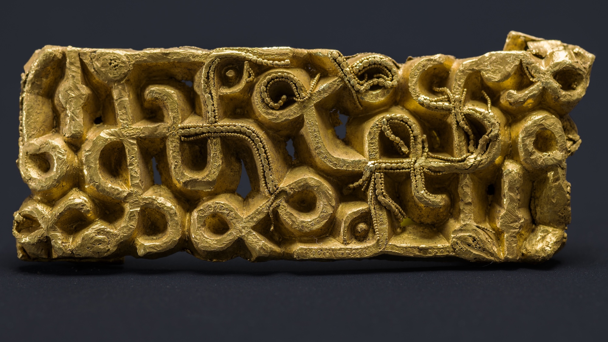 Gold sword scabbard from 6th century Norway