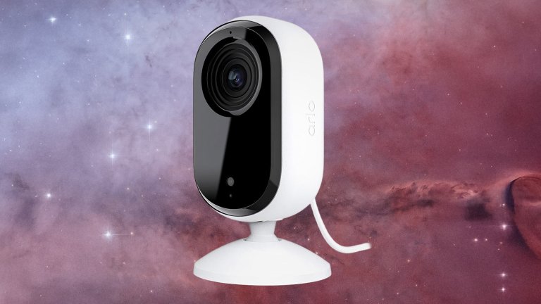 Arlo Essential Indoor Security Camera 2K