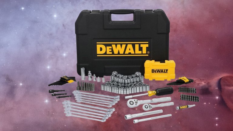 DEWALT 142 Piece Mechanics Tool Set, 1/4 Inch and 3/8 Inch Drive, SAE and Metric