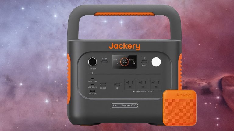 Jackery Explorer 1000 v2 Portable Power Station and 3-Port 102W Fast Charger