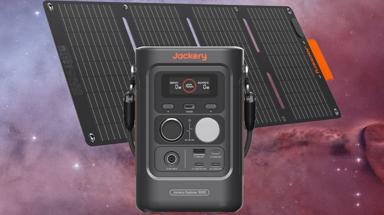 Jackery Explorer 300D with 40W solar panel