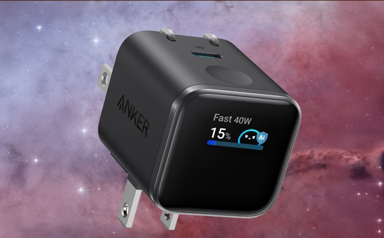 Anker Nano Smart Display Charger