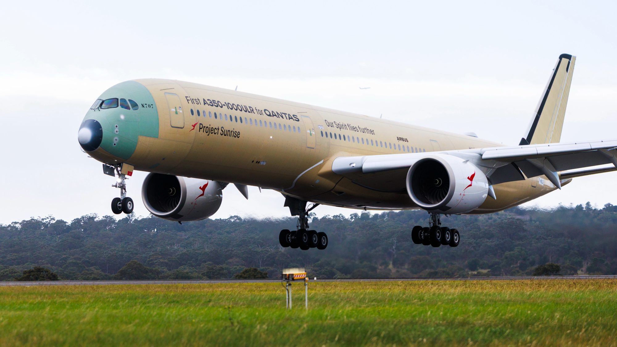 popsci.com - Mack DeGeurin - The 10 longest airplane flights on Earth