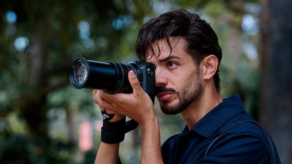 Sony RX10 V bridge camera