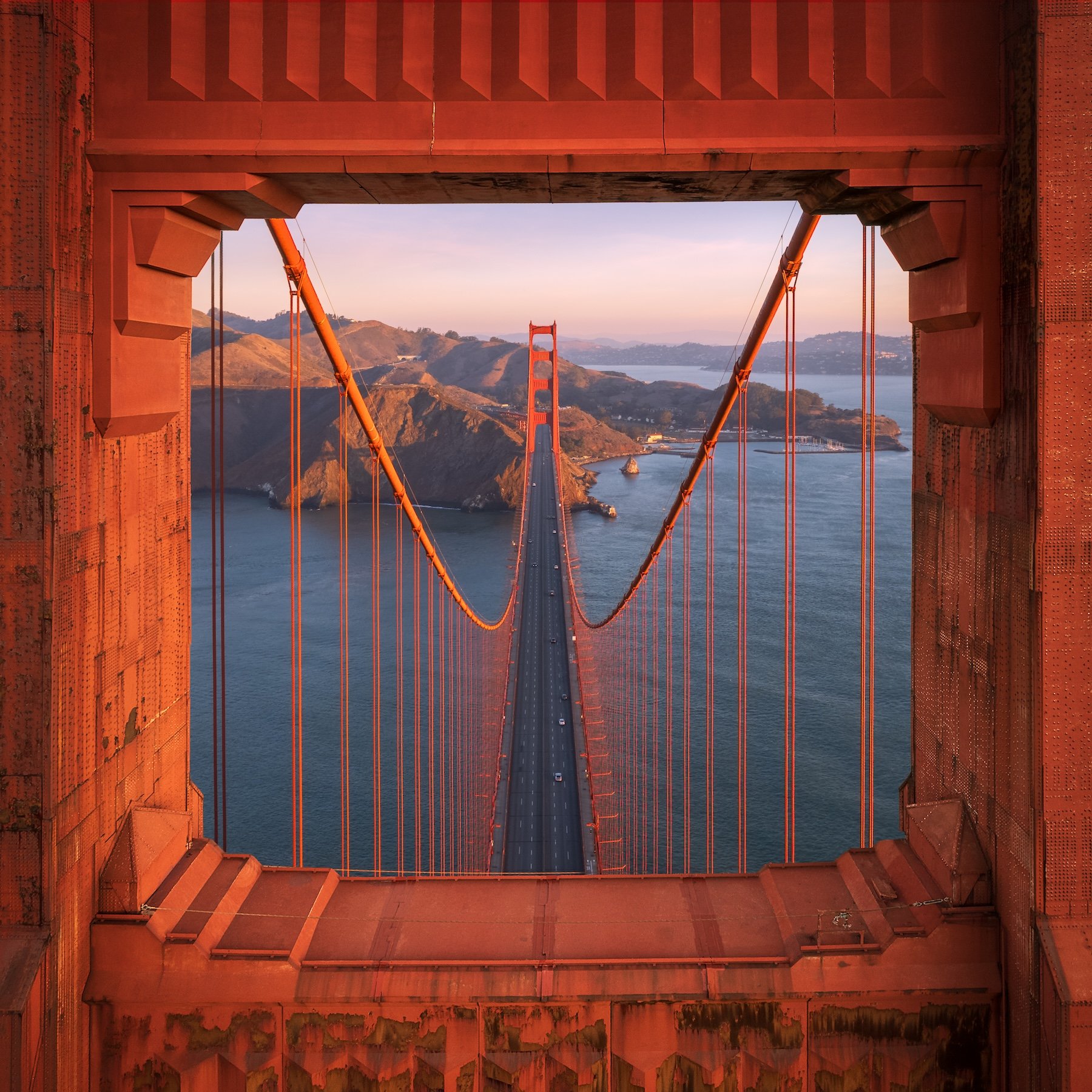 the golden gate bridge at dawn