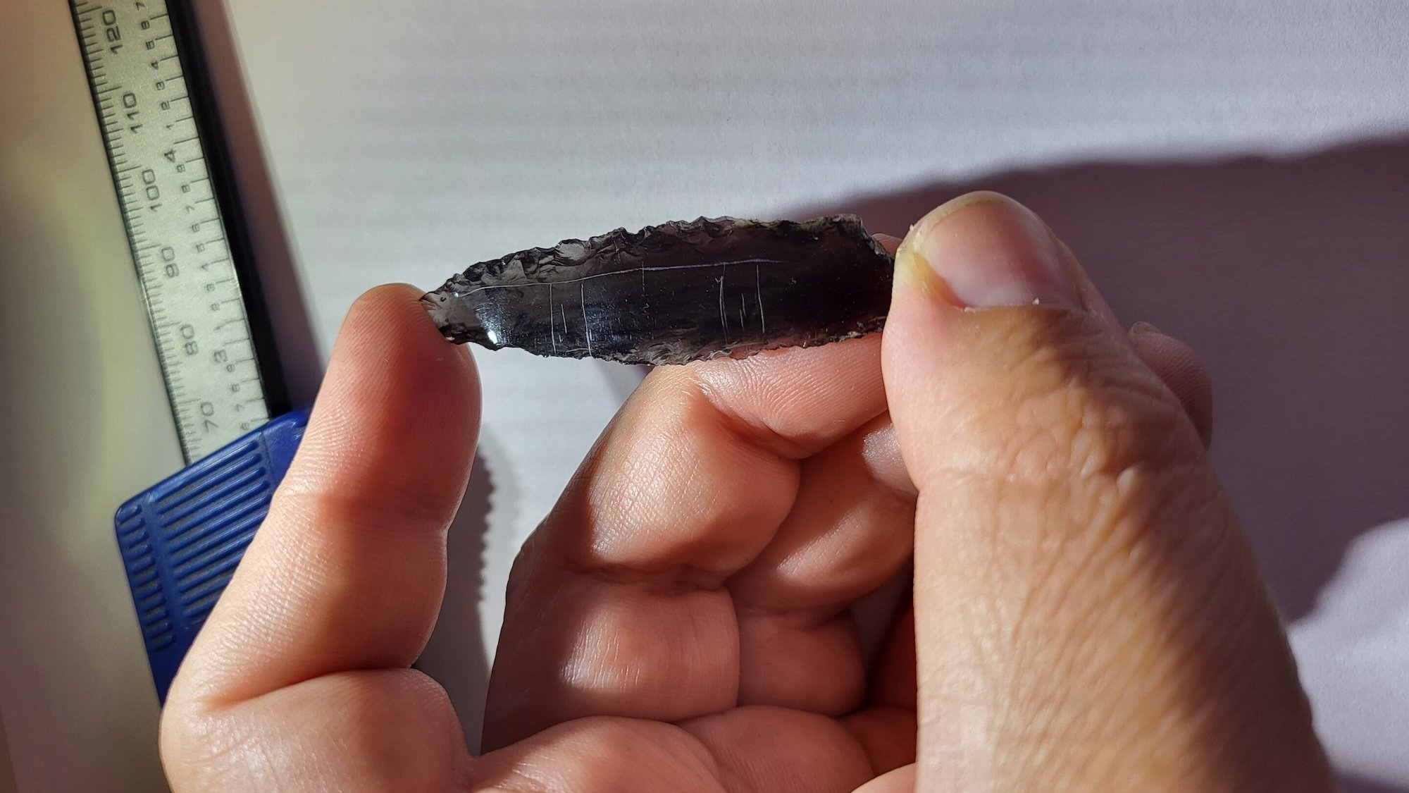 Oddly etched Neolithic arrowheads baffle archaeologists in Turkey