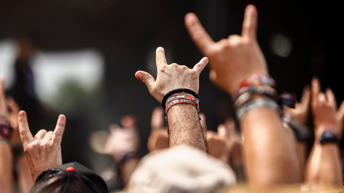 Heavy metal fans may handle pain better than others
