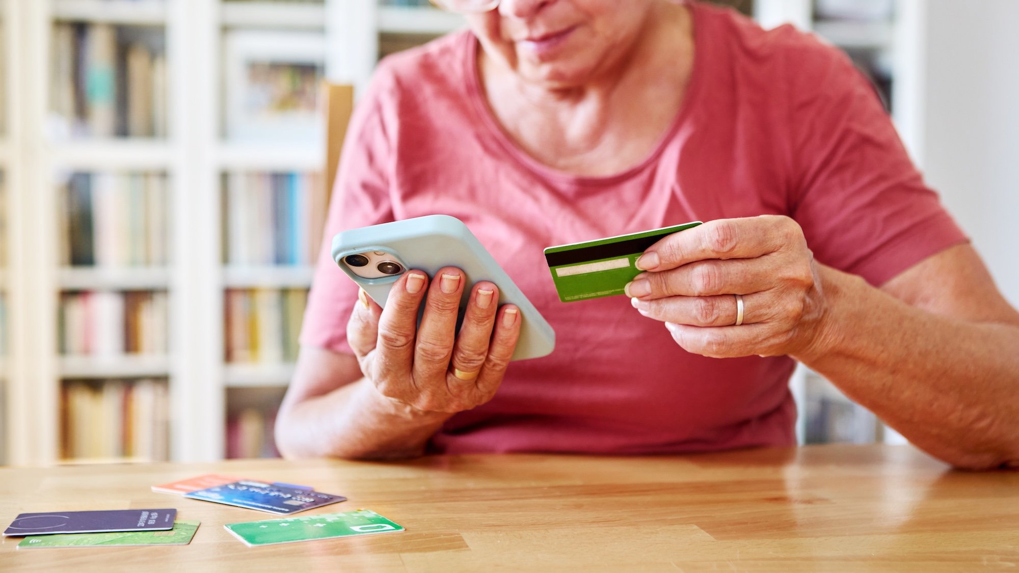 Dolandırıcılık uyarısı: Hükümet telefon numaranızı silmiyor