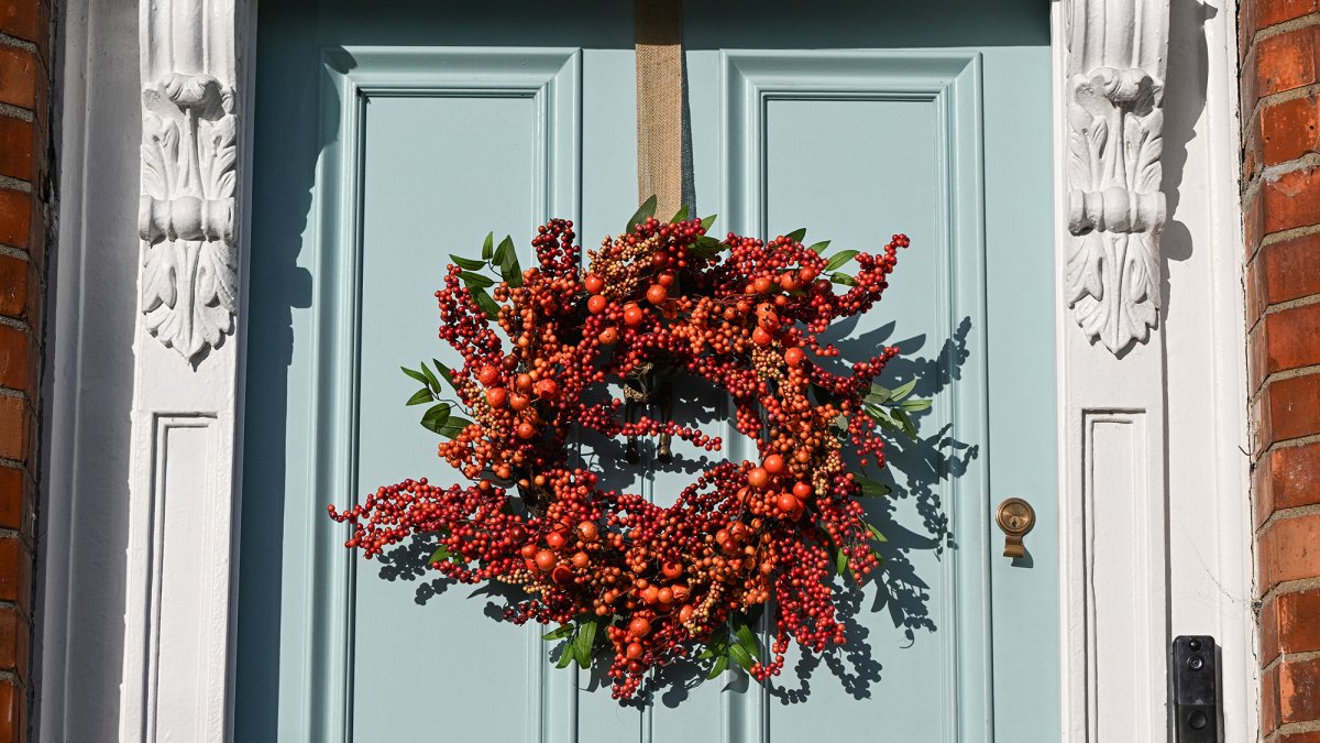 Autumn wreaths and ‘doorscaping': why we need more life in our front gardens